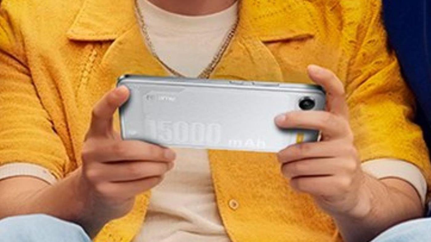 Realme'nin devasa bataryalı telefonu ortaya çıktı: Tek şarjla 5 gün dayanacak!