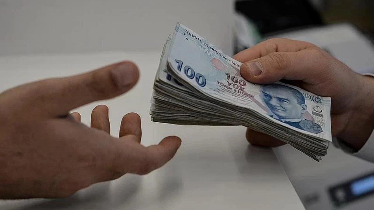 En düşük emekli maaşında farkın ödeneceği tarih belli oldu