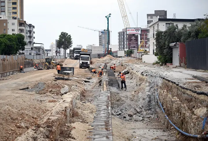 Mersin’in En Büyük Katlı Kavşak Projesinin Yüzde 70’i Tamamlandı