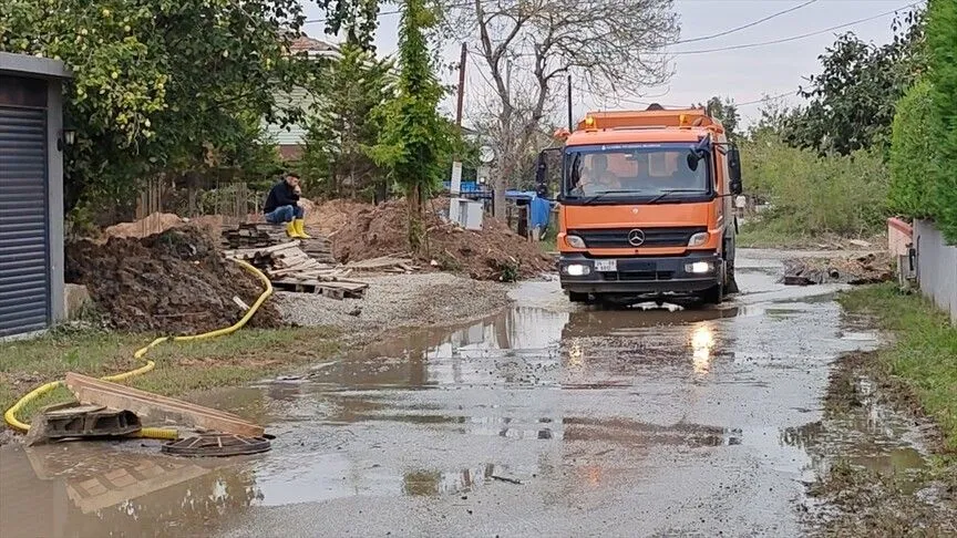 İstanbul'da Selden Etkilenen Şile'de Temizlik Çalışmaları Sürüyor