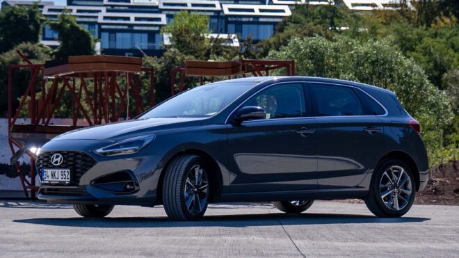 Hyundai Türkiye, “i30” için yeni bir motor seçeneği sunmaya başladı