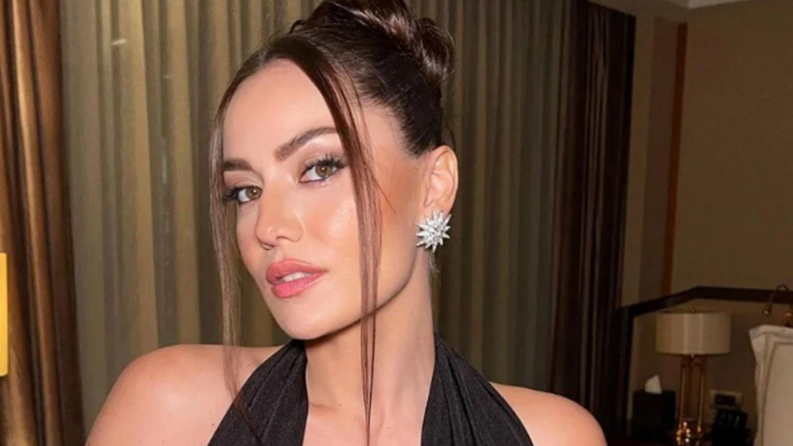 Fahriye Evcen'in yeni iş birliğinden kazancı dudak uçuklattı