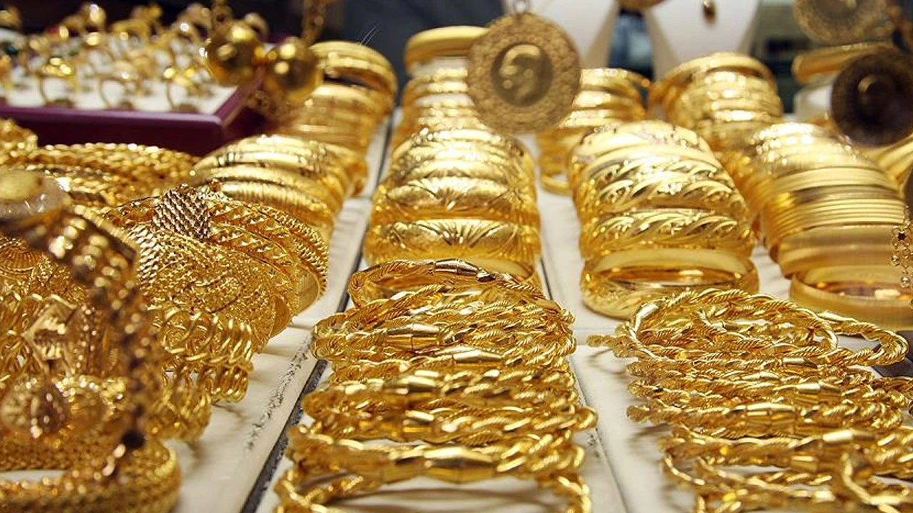 Yatırımcı altına koştu Türkiye'de takı talebi azaldı
