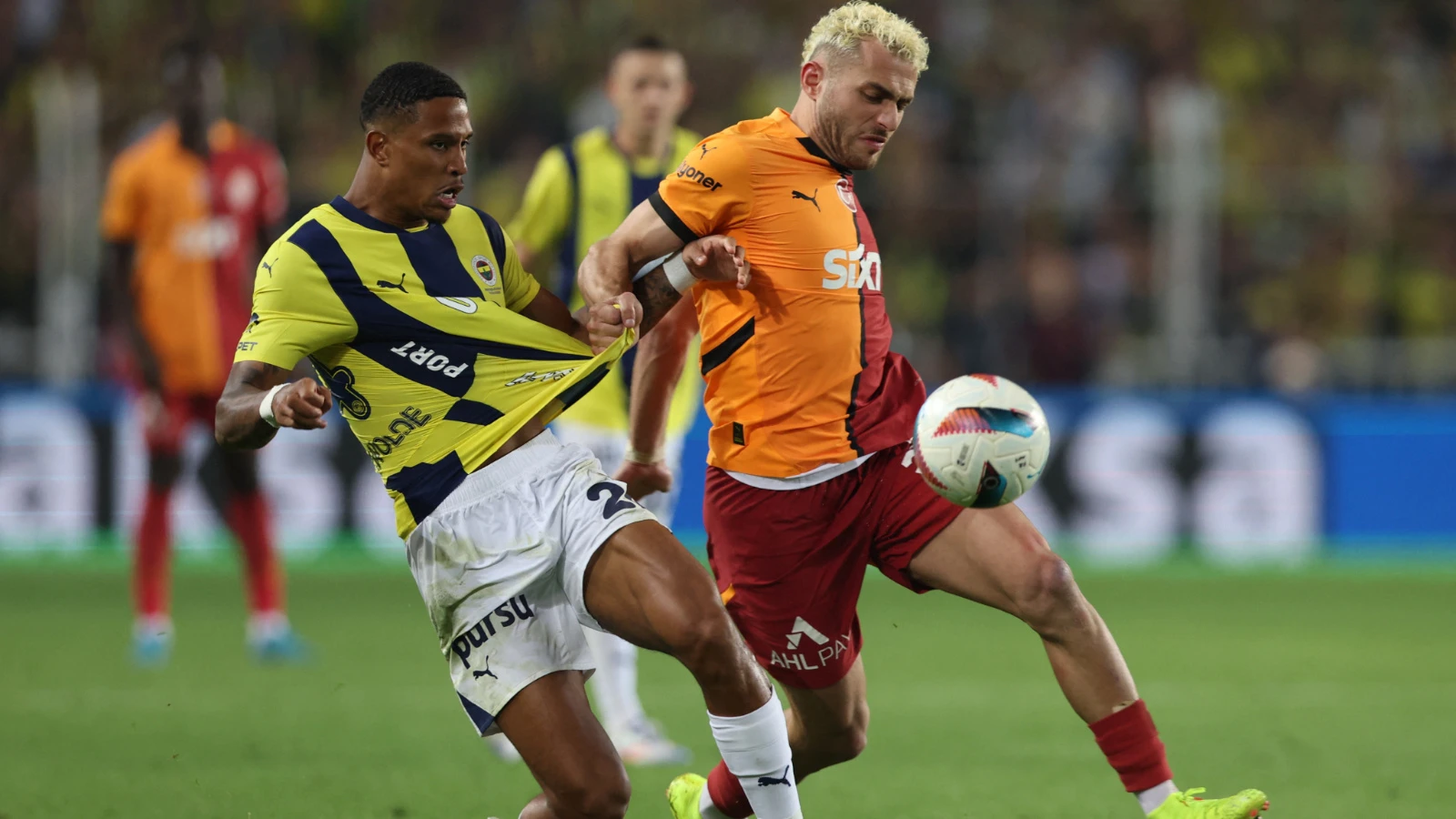 Roma Oosterwolde için teklif yaptı Fenerbahçe anında reddetti