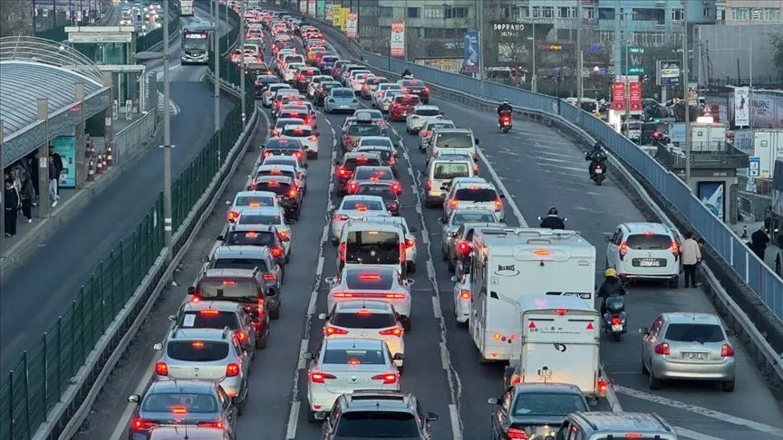 İstanbul'da trafik yoğunluğu yüzde 83'e ulaştı