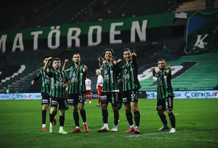 Spor camiasından Kocaelispor'a tebrik