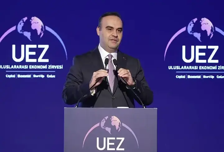 Bakan Kacır: "Türkiye küresel ticaretin merkezi"