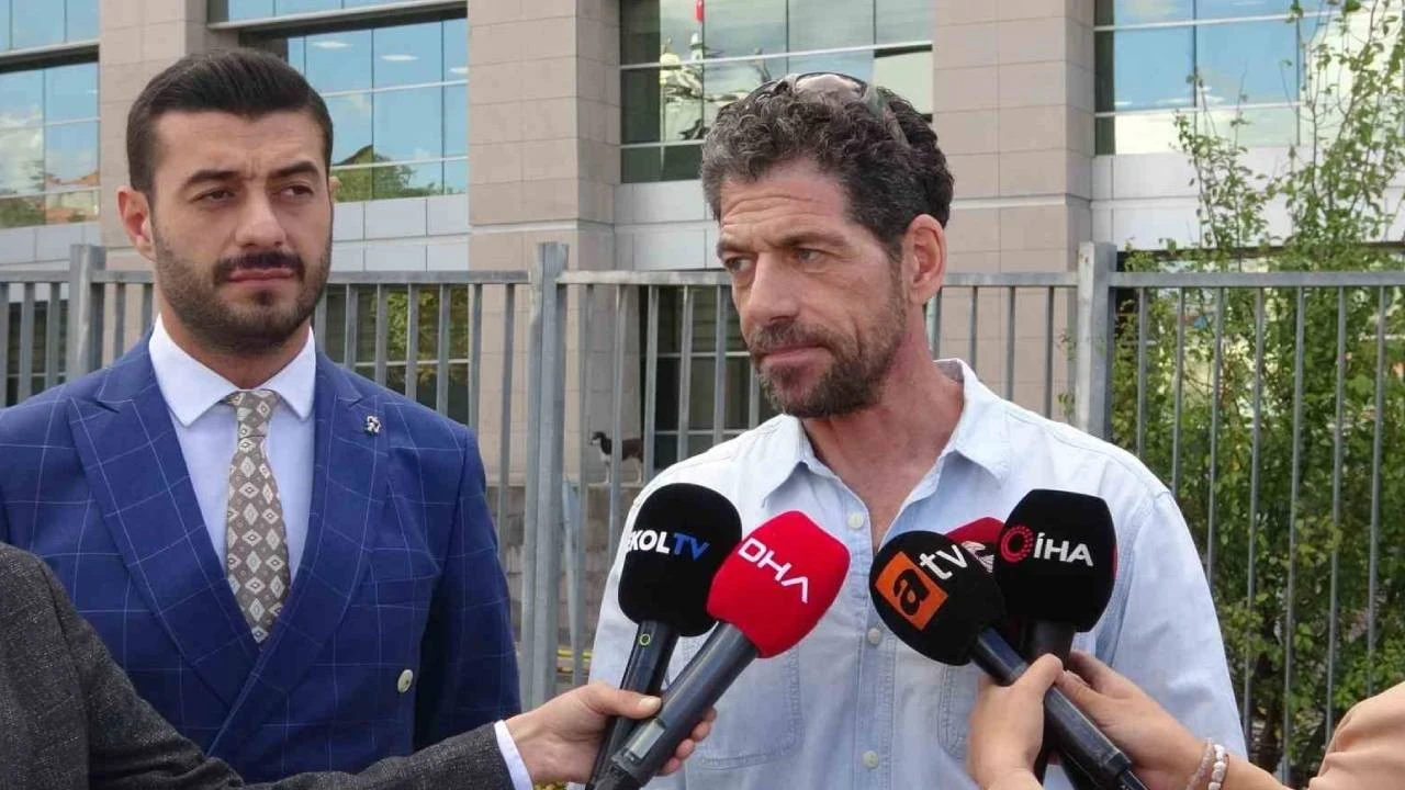 Ünlü oyuncu Cemal Hünal’dan sahte imza skandalı için suç duyurusu