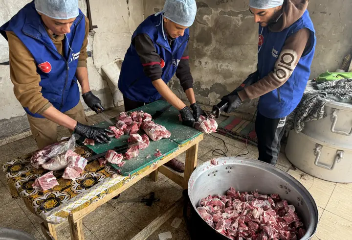 Bahçelievler Belediyesi, Gazze’de 10 bin kişilik iftar yemeği verdiğini duyurdu