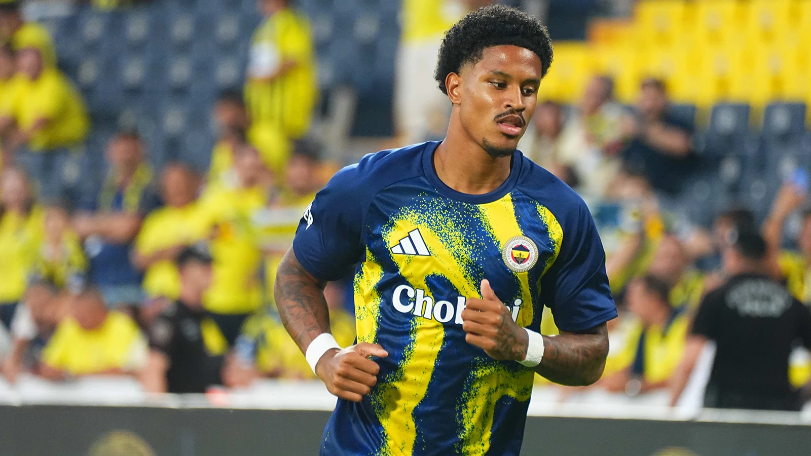 Jayden Oosterwolde, Roma'ya transfer oldu: İşte Fenerbahçe'nin elde edeceği rakam