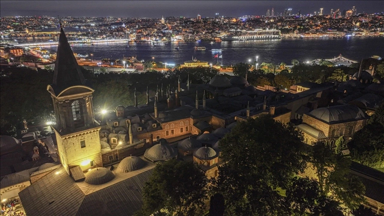 Topkapı Sarayı'nda yeni dönem! Artık geceleri de ziyaretçilerini ağırlayacak