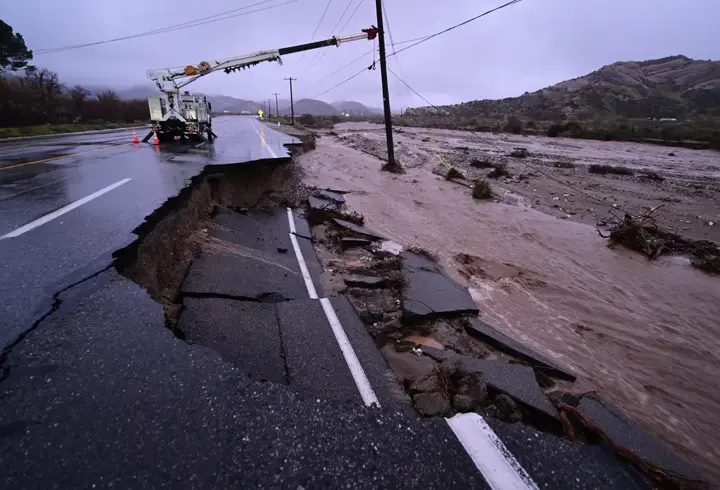 ABD’nin California eyaletinde sel ve fırtına alarmı