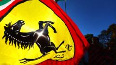 Sırbistan'da hükümet karşıtı protestoların sembolü Ferrari bayrağı