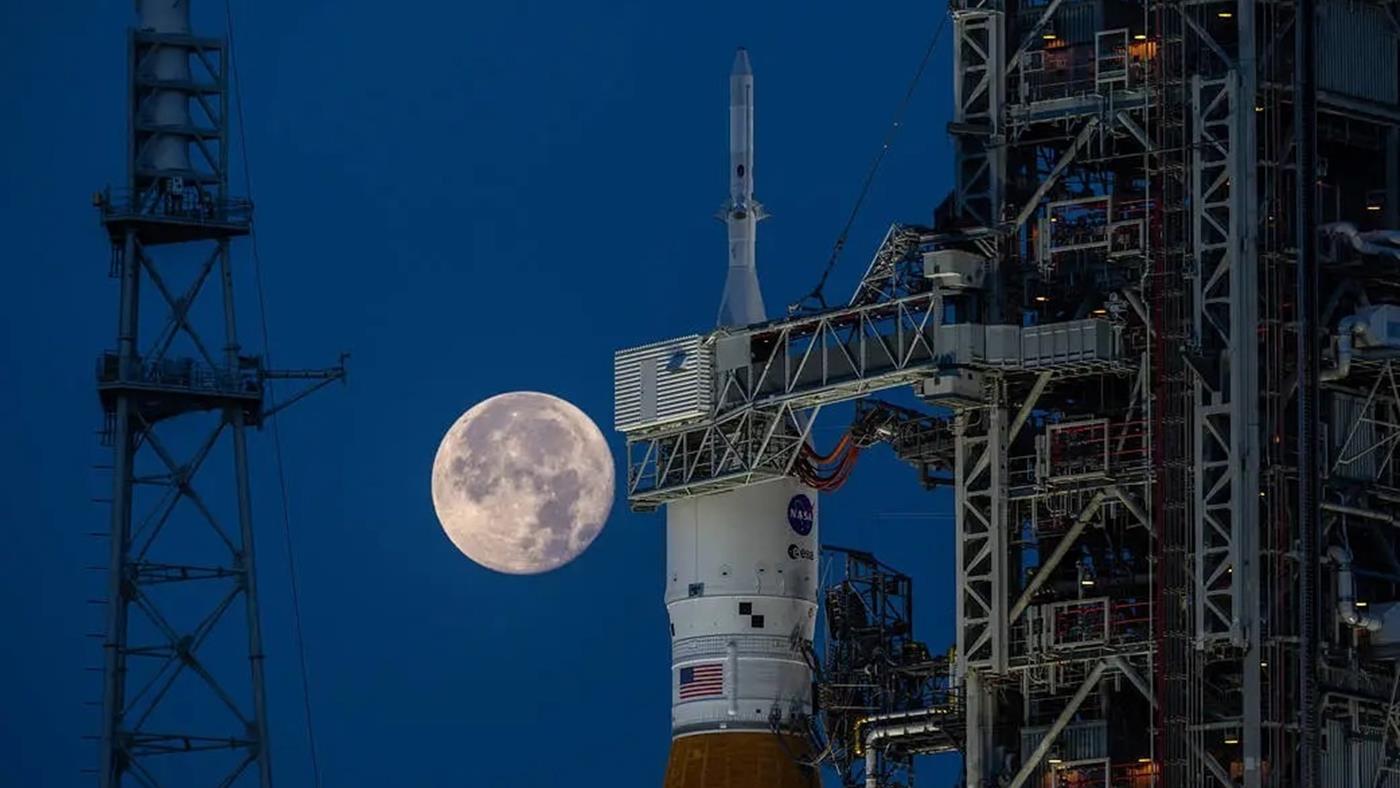 NASA astronotları, Artemis 2 görevi için maaş almadan çalışıyor