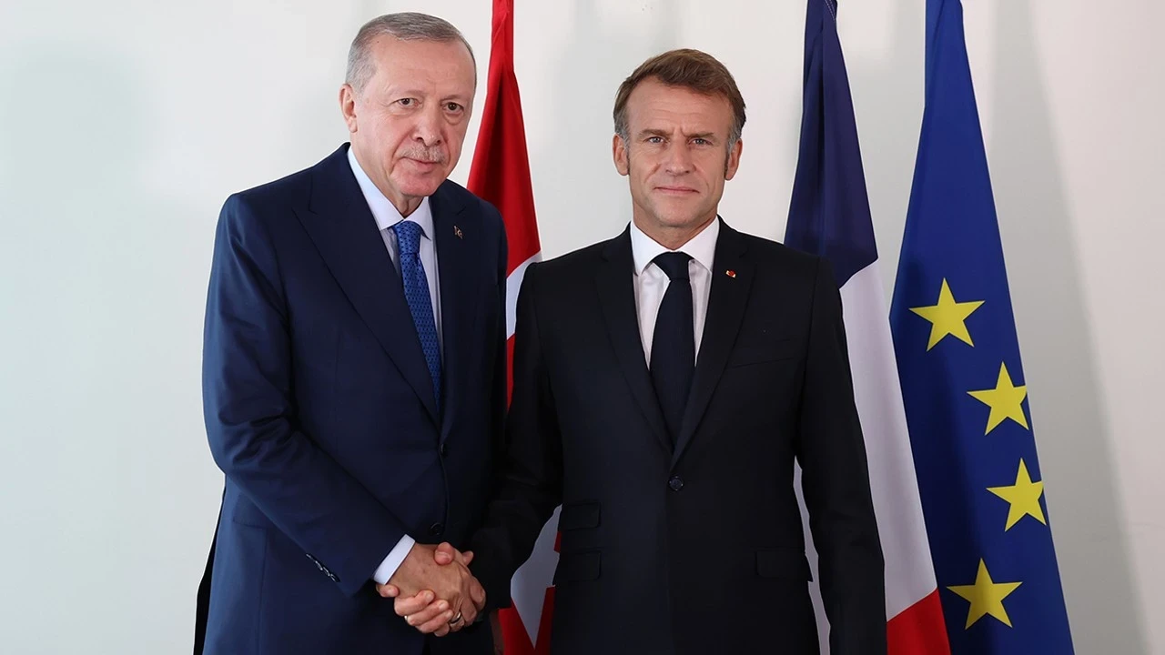 Cumhurbaşkanı Erdoğan, Macron ile görüştü
