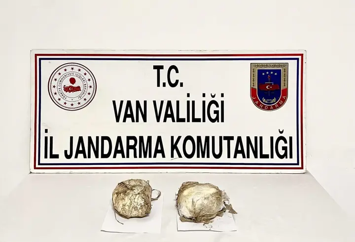 Araziye gizlenmiş 4 kilo 270 gram afyon sakızı ele geçirildi