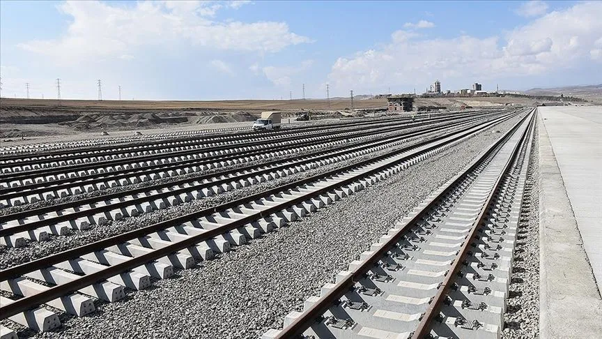 TCDD, Türkiye'yi "demir ağlarla" örmek için bu yıl birçok proje tamamlayacak