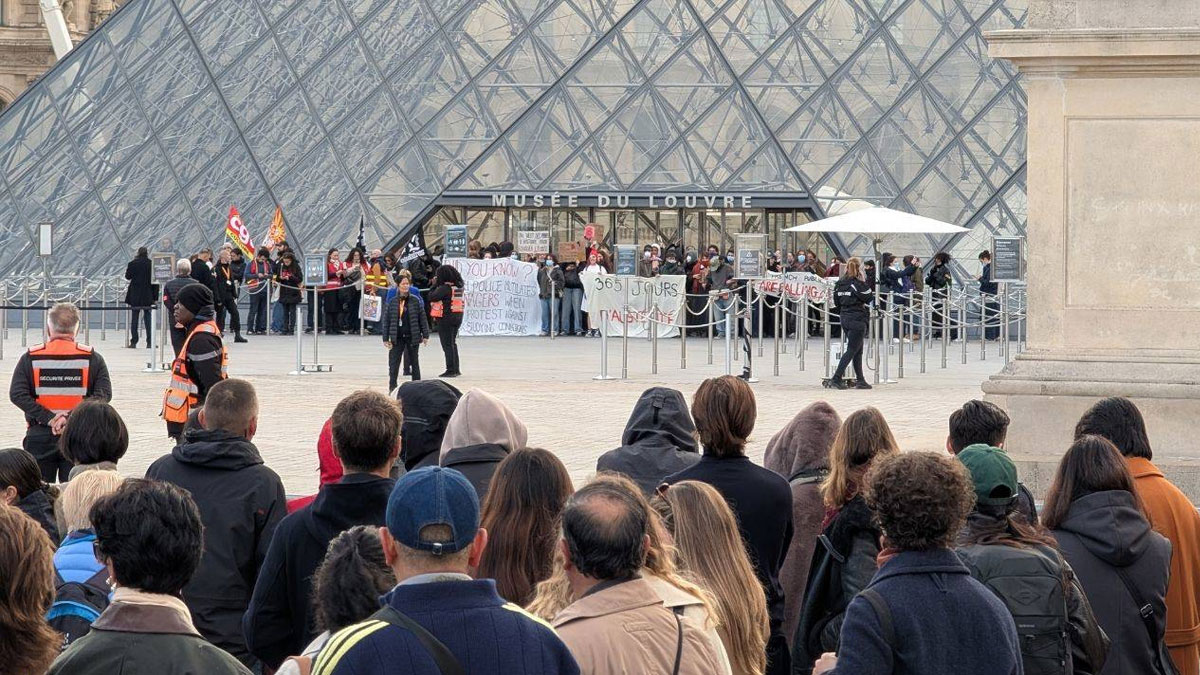 Paris’te Protestolar Büyüyor: Louvre Müzesi Ziyarete Kapatıldı