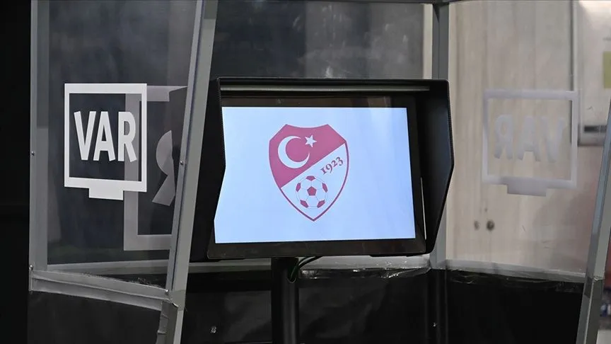 MHK, Süper Lig'de 35. haftadan itibaren Türk hakemleri de VAR olarak atayacak