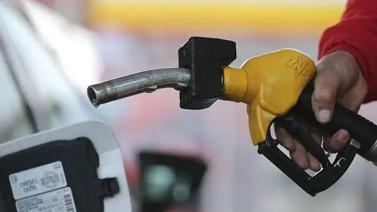 Benzine İndirim Mi Geliyor, Ne Kadar Yapılacak? 19 Ekim 2026 Benzin, Motorin Ve Lpg Fiyatları Ne Kadar Oldu? 19 Ekim İstanbul, Ankara, İzmir Akaryakıt Fiyatı Kaç Lira, Benzine Kaç TL İndirim Gelecek?