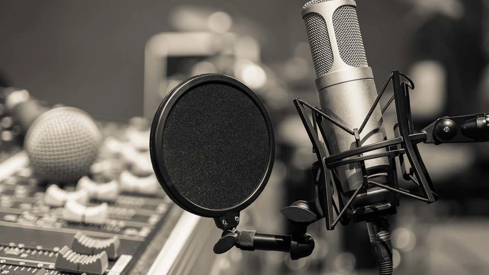 Dünyanın ilk 24 saat müzik yayını yapan kanalı kapanıyor