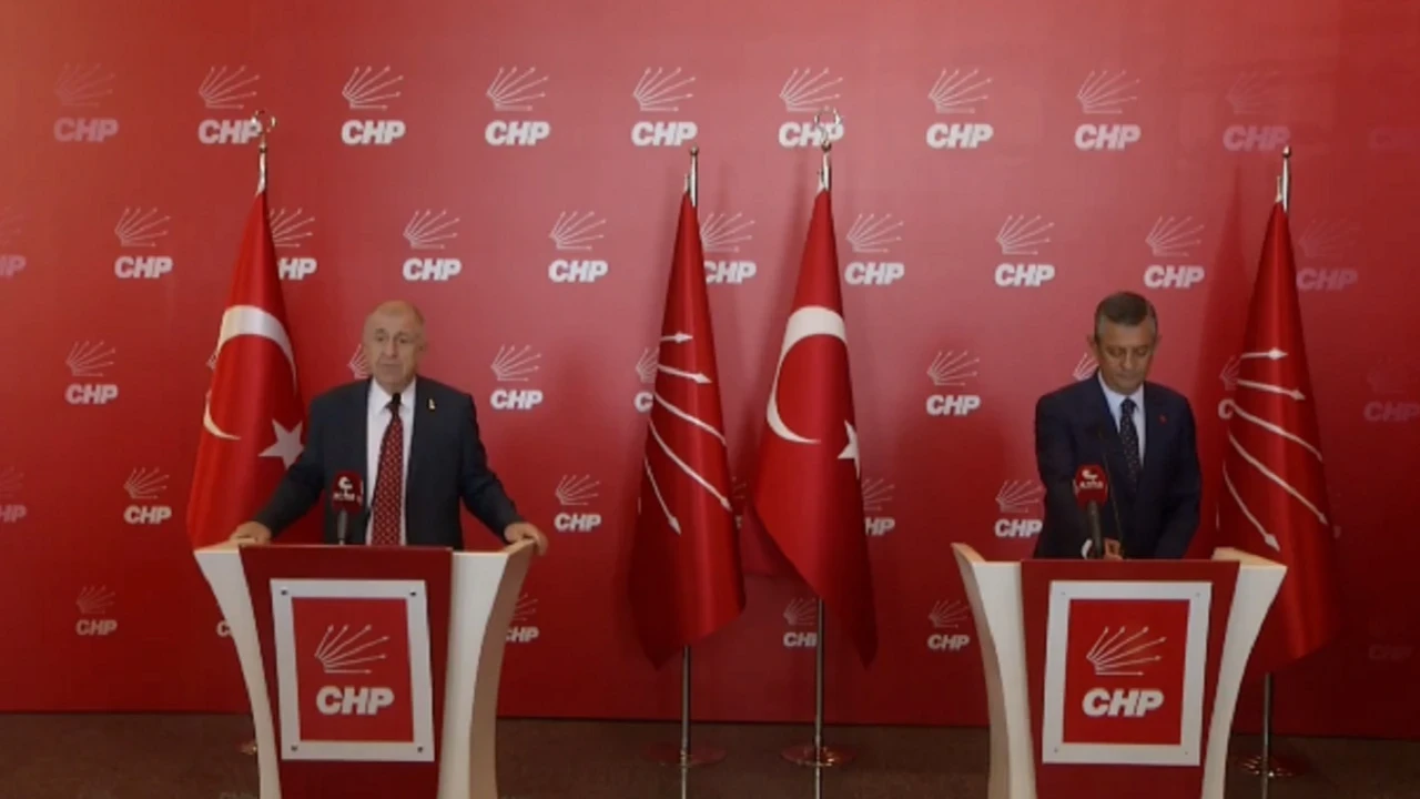 CHP lideri Özel, Zafer Partisi Genel Başkanı Özdağ ile bir araya geldi