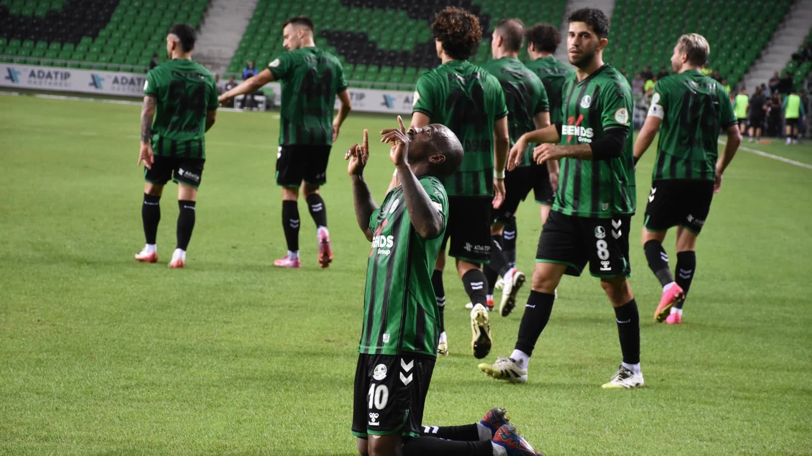 Sakaryaspor, Amedspor'u 2 golle yıktı