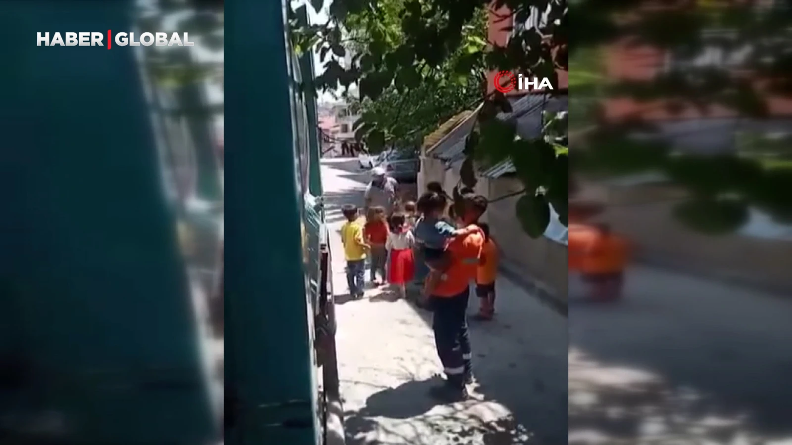 Temizlik görevlisinin hareketi yürekleri ısıttı
