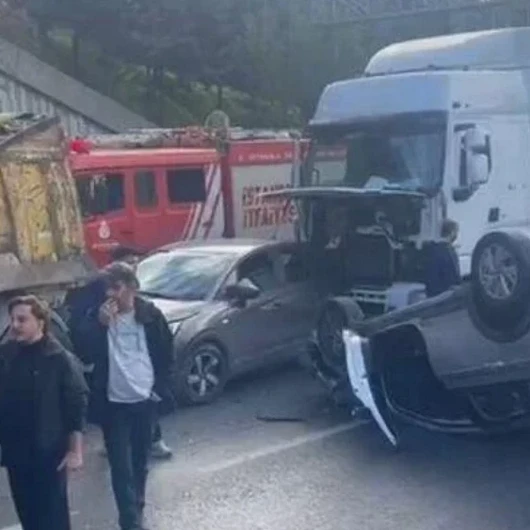 İstanbul Bağcılar'da Zincirleme Trafik Kazası: Yaralılar Var