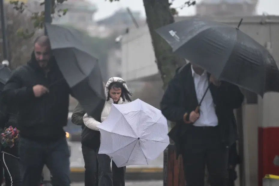 İstanbulluları Sevindirecek Haber. Yağış Son Bir Kez Bastıracak Sonra Gidecek