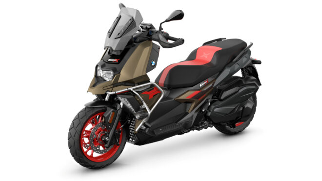 BMW C 400 GT ve BMW C 400 X Türkiye yollarına çıkarıldı