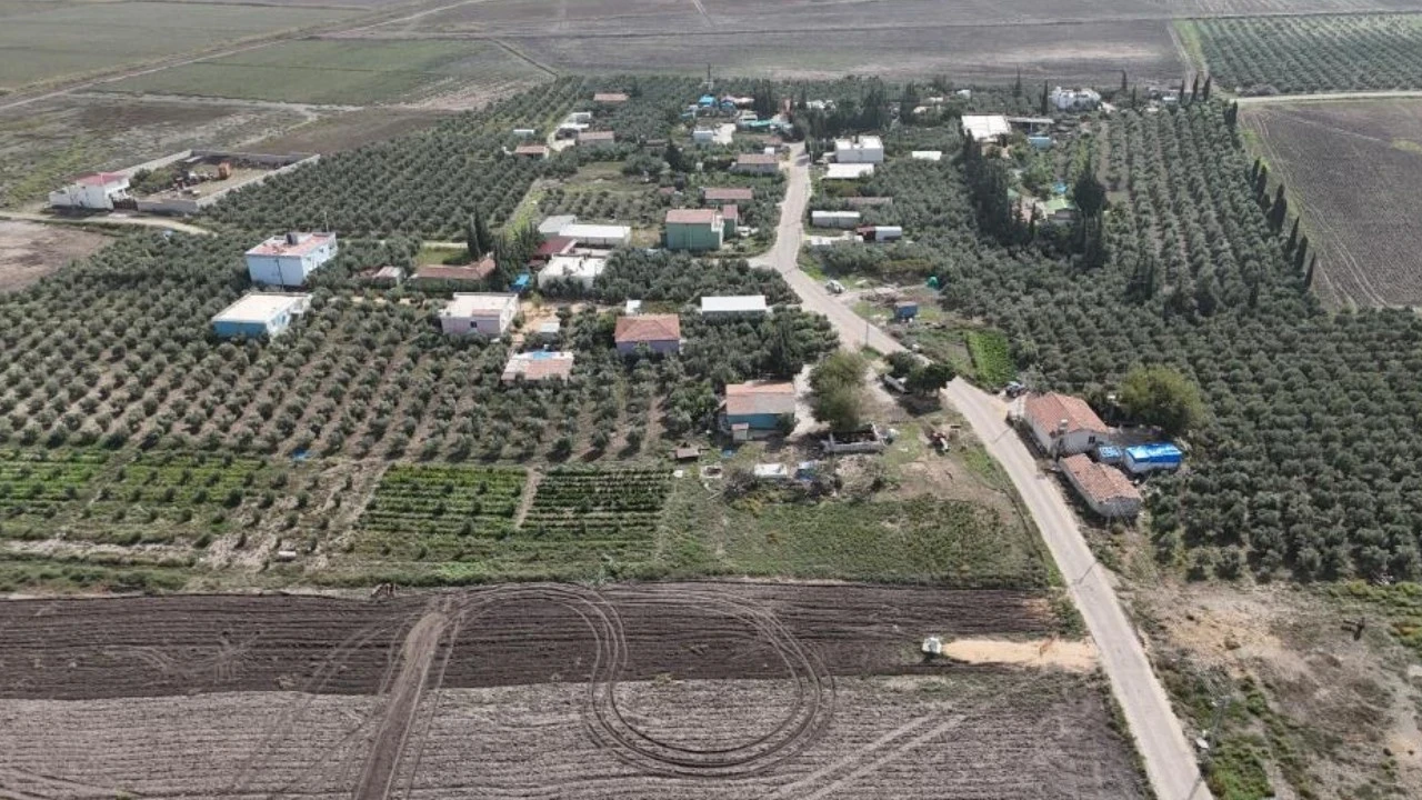 Soyadı Sormanın Yasak Değil, Gereksiz Olduğu Mahalle...