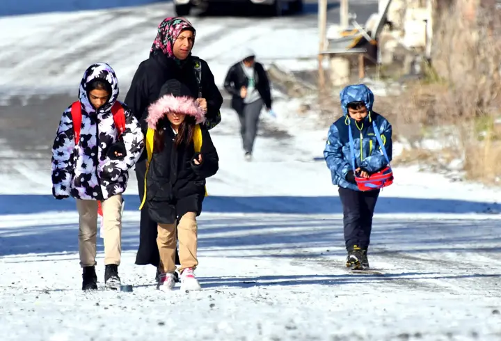 Doğu Anadolu'da 5 şehir ilkbaharda yeniden beyaza büründü