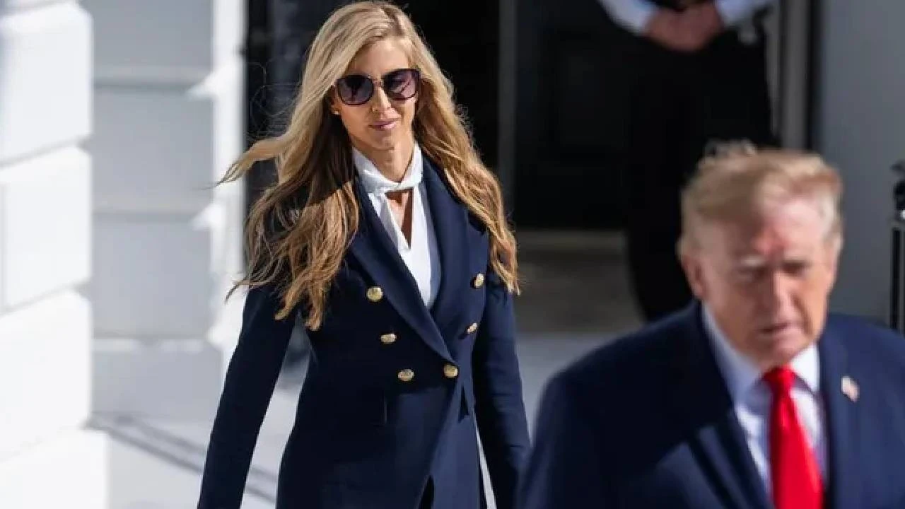 Trump’ın Yeni Sözcüsü Mercek Altında: Avukatlık Sınavını Geçti Mi?