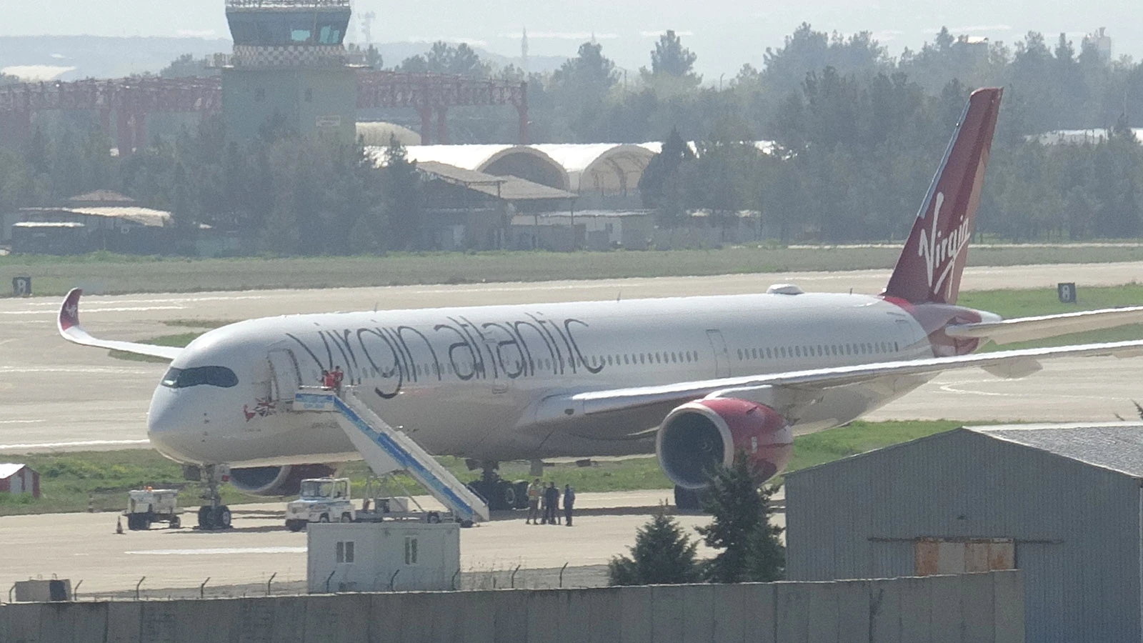 Hindistan’a giden İngiliz uçağı, Diyarbakır’a zorunlu iniş yaptı