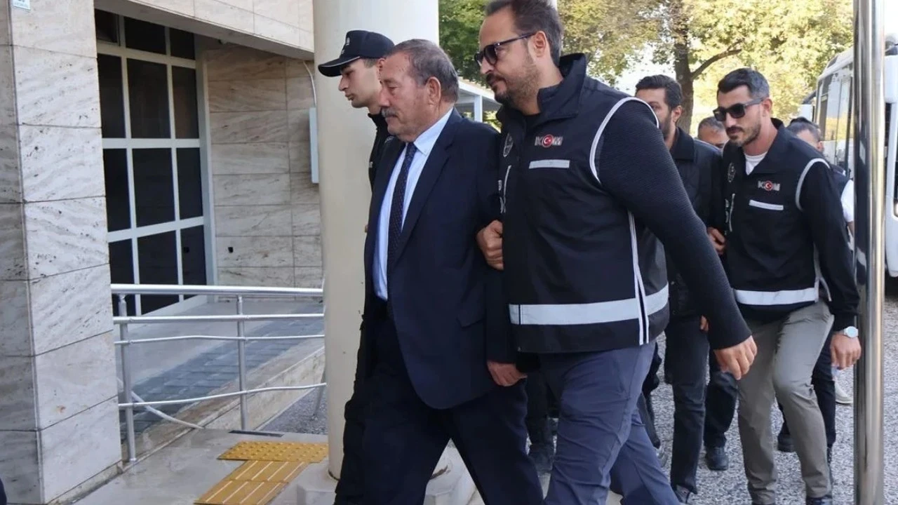 Milas Belediye Başkanı Topuz Görevden Uzaklaştırıldı