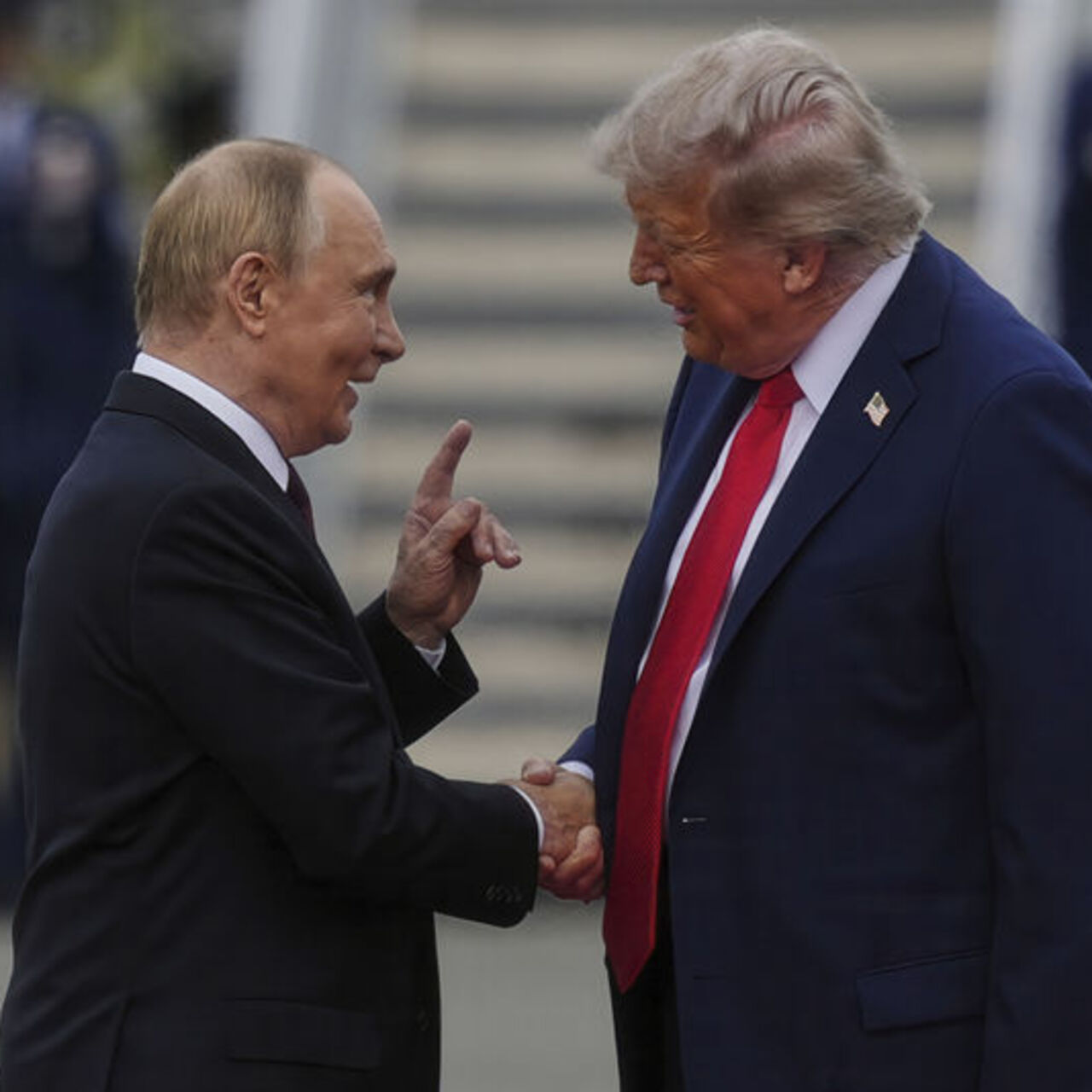 Trump'tan Putin'e: Füze test etmek yerine savaşı bitirmeli