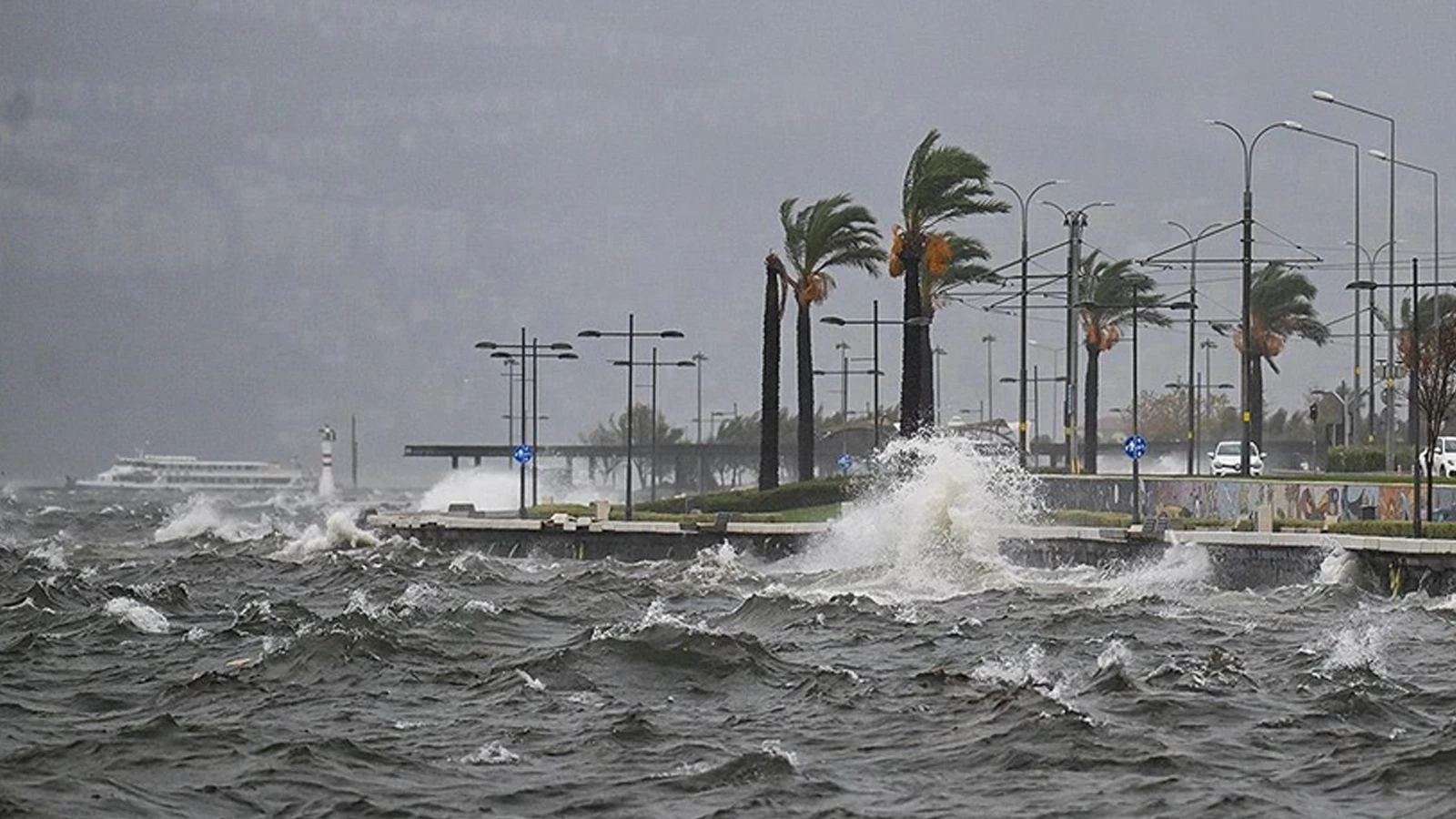 Meteorolojiden denizlerde fırtına uyarısı