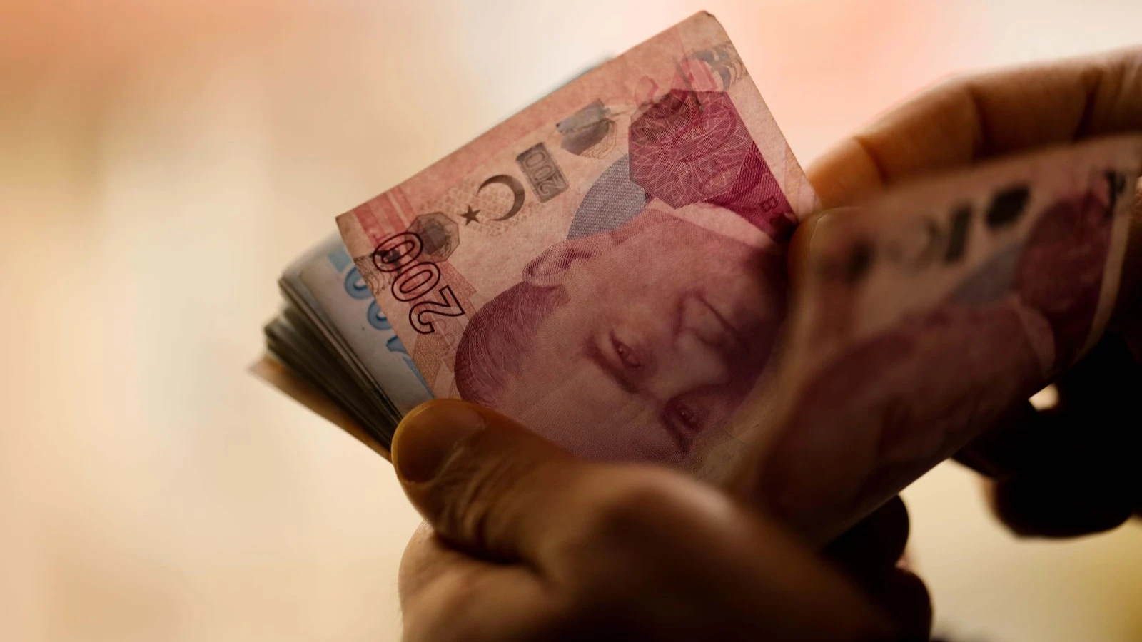 IBAN transferinde yeni kural: Uymayan para gönderemeyecek
