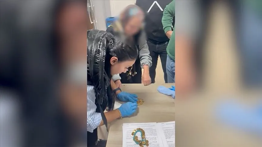 Esenyurt'ta dilencilik yapan kadının üzerinden 67 çeyrek altın çıktı