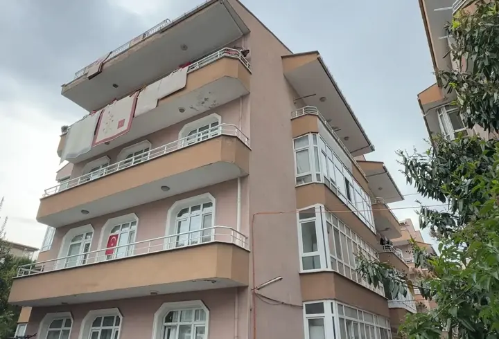 İstanbul- Avcılar'da 4 katlı bina tahliye edilerek mühürlendi