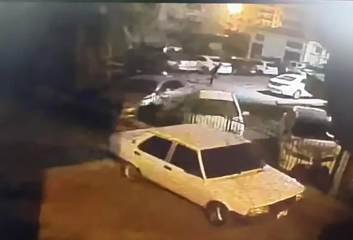 Eski ortağından 20 milyon lira haraç isteyip, otomobilini kurşunlatmış