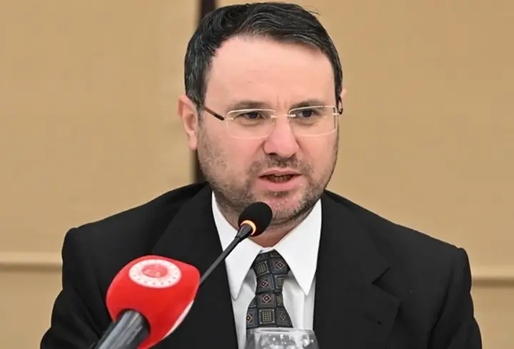 Bakan Gürlek, HSK üyeleri ve personeliyle bir araya geldi