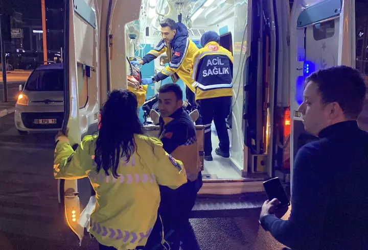 Bursa'da otomobil ile motosiklet çarpıştı: 1 yaralı 