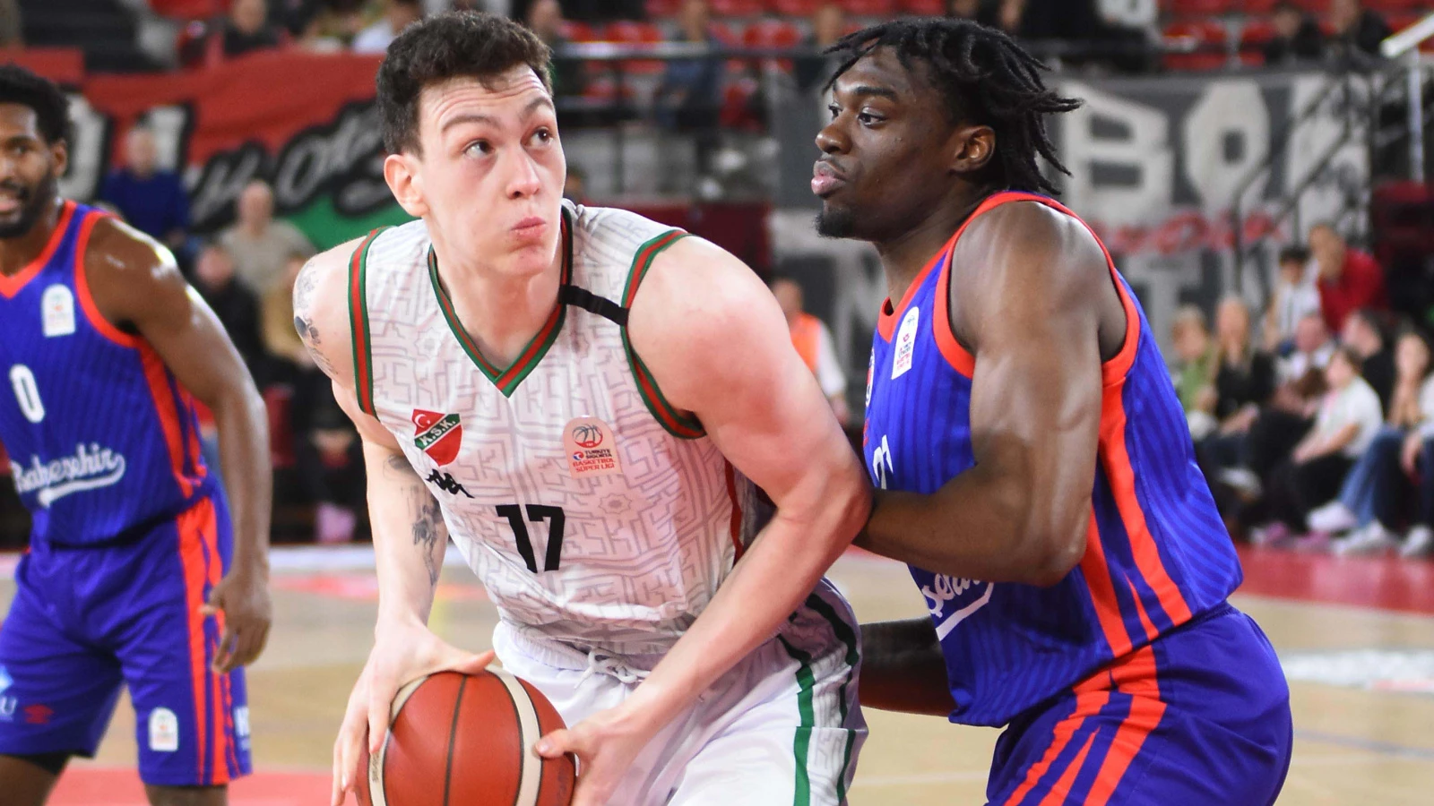 Karşıyakalı Mehmet Efe Demirel NCAA'e gitti