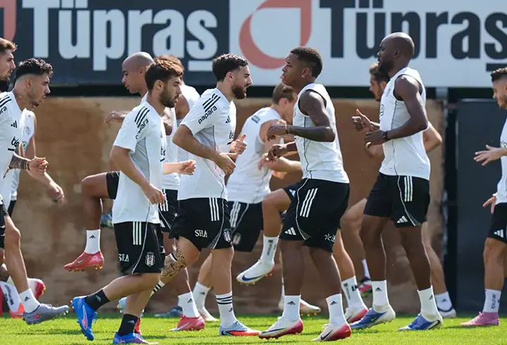 Beşiktaş'a kara haber: O isim St. Patrick's maçında yok