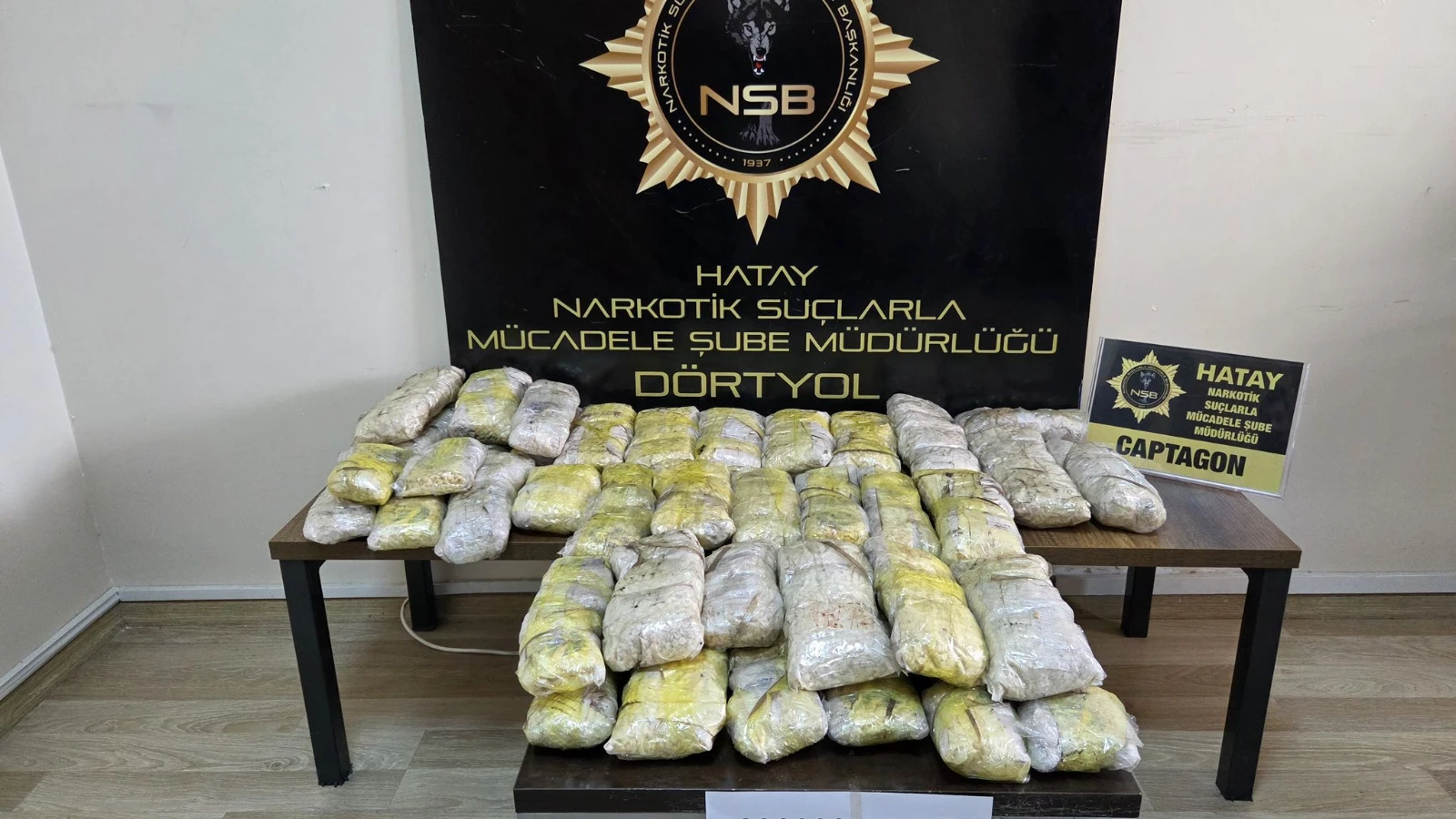 Hatay'da uyuşturucu operasyonu: 220 bin adet ele geçirildi
