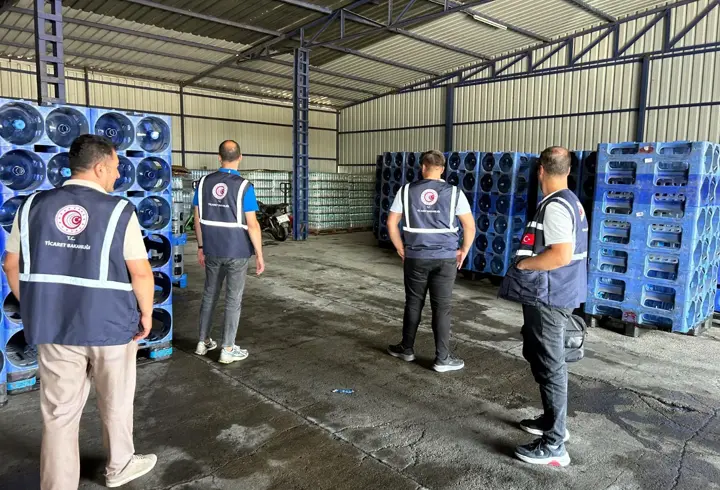 Su kesintilerinin yaşandığı Tekirdağ'da stokçuluk denetimi