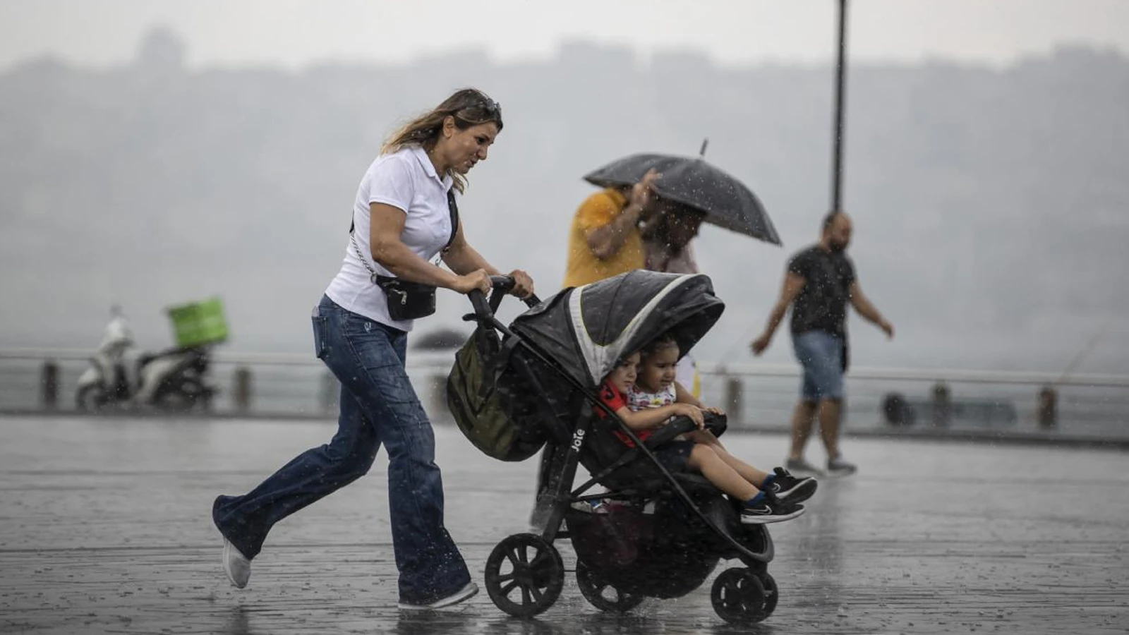 İstanbul'a yağmur yağacak! Meteoroloji günü açıkladı