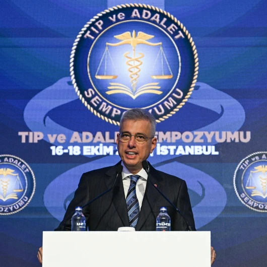 Sağlık Bakanı Memişoğlu, Tıp Ve Adalet Sempozyumu'nda Konuştu
